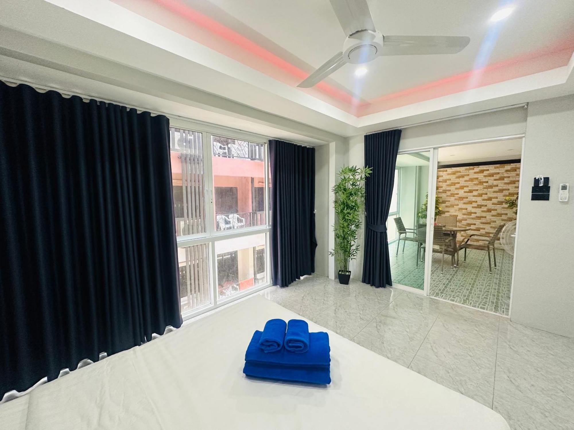 Location Apartments, 2 Bedrooms Lejlighed Patong