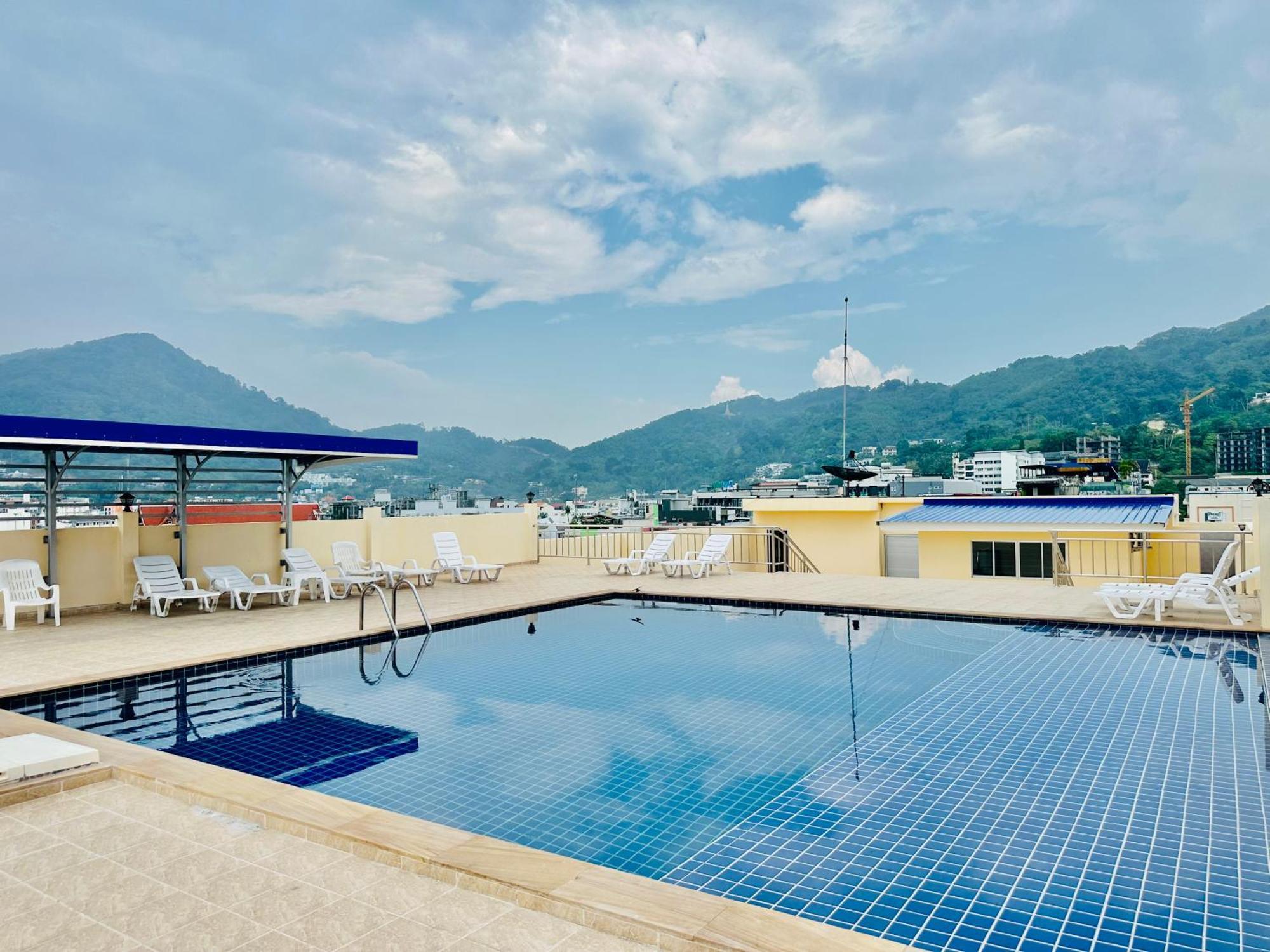 Location Apartments, 2 Bedrooms Lejlighed Patong