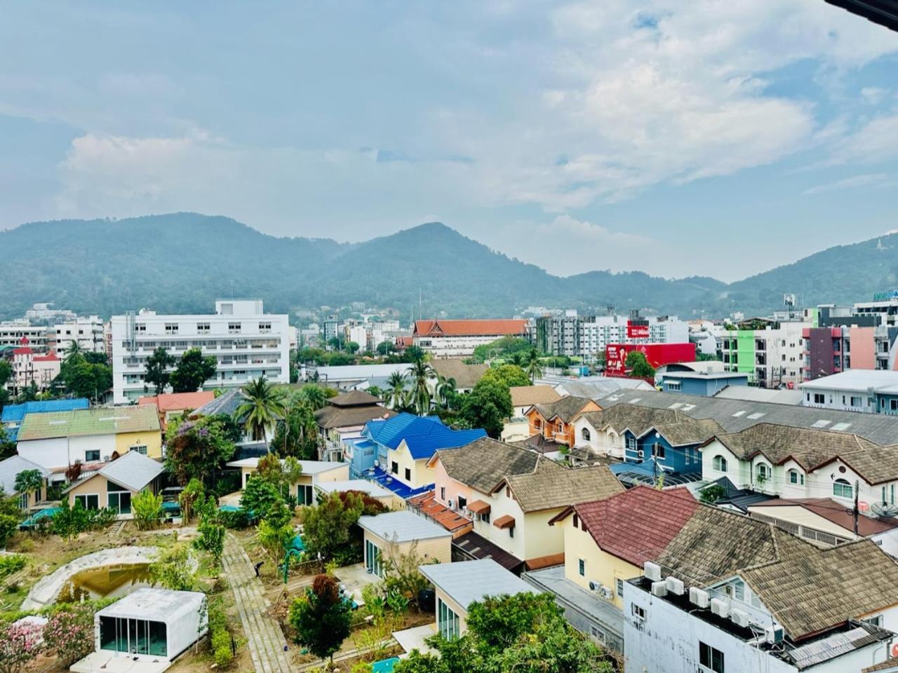 Location Apartments, 2 Bedrooms *